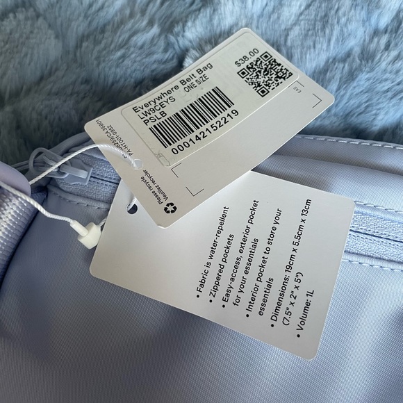 Lululemon Pastel Blue Everywhere Belt Bag - Picture 5 of 6